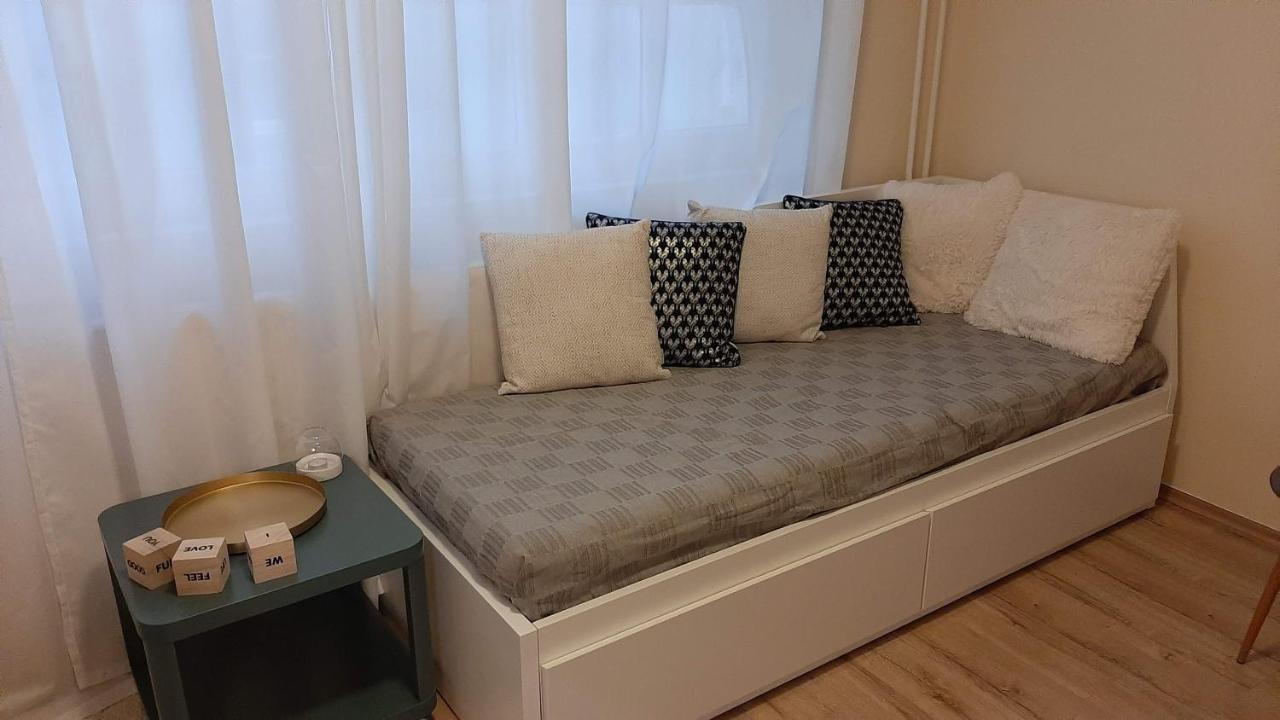 Mhc Studio Kaposvár Buitenkant foto